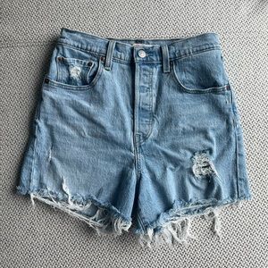 Levi Ribcage Shorts